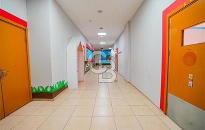 Geniş bahçeli merkezi konumda kiralık bina