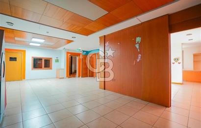 Geniş bahçeli merkezi konumda kiralık bina