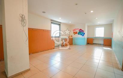 Geniş bahçeli merkezi konumda kiralık bina