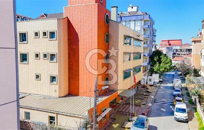 Geniş bahçeli merkezi konumda kiralık bina