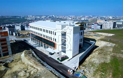 DELİKLİKAYA BÖLGESİNDE 10.500 m2 KİRALIK FABRİKA