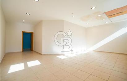 Geniş bahçeli merkezi konumda kiralık bina