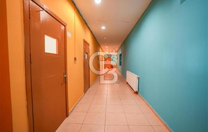 Geniş bahçeli merkezi konumda kiralık bina