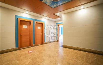 Geniş bahçeli merkezi konumda kiralık bina