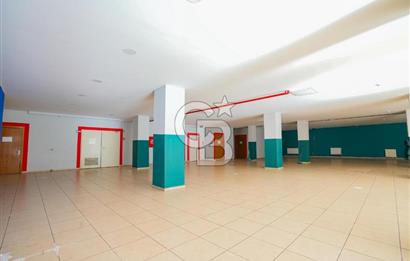 Geniş bahçeli merkezi konumda kiralık bina