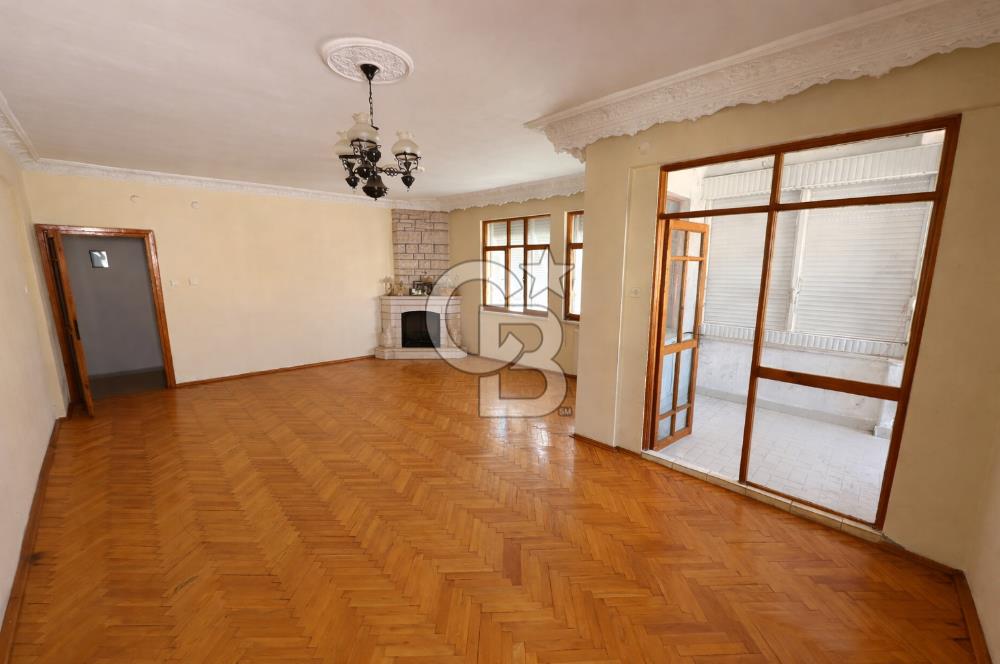 GENİŞ 3+1 ARAKAT DAİRE 145 m² | Gençlik Mah. | Denize 5 DK