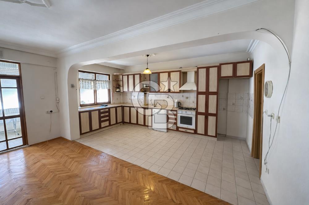 GENİŞ 3+1 ARAKAT DAİRE 145 m² | Gençlik Mah. | Denize 5 DK