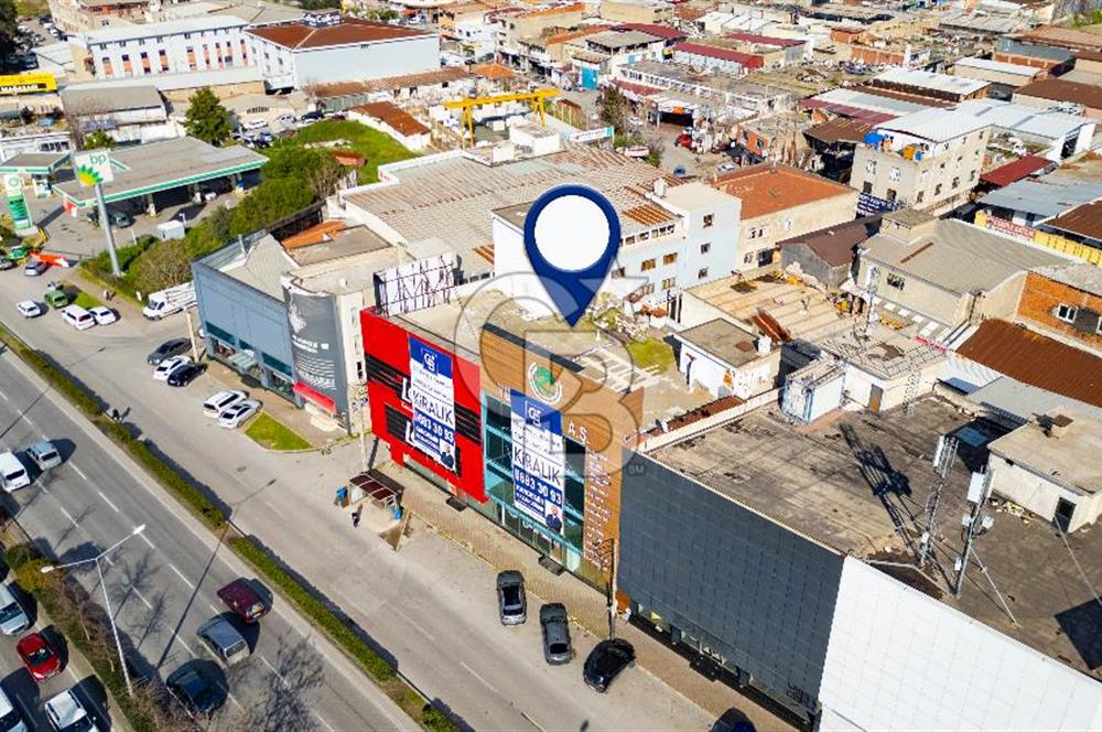 Yeşillik Caddesinde 1000 m2 Yük Asansörlü 5 Katlı Showroom