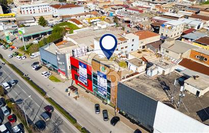 Yeşillik Caddesinde 1000 m2 Yük Asansörlü 5 Katlı Showroom