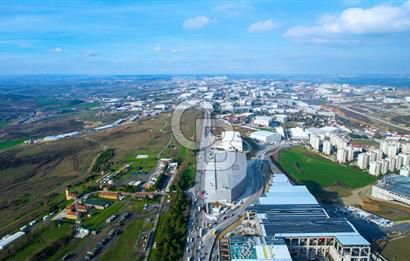 HADIMKÖY YOLU ÜZERİNDE A SINIFI 14.000M²H:9,40 8 RAMPA DEPO