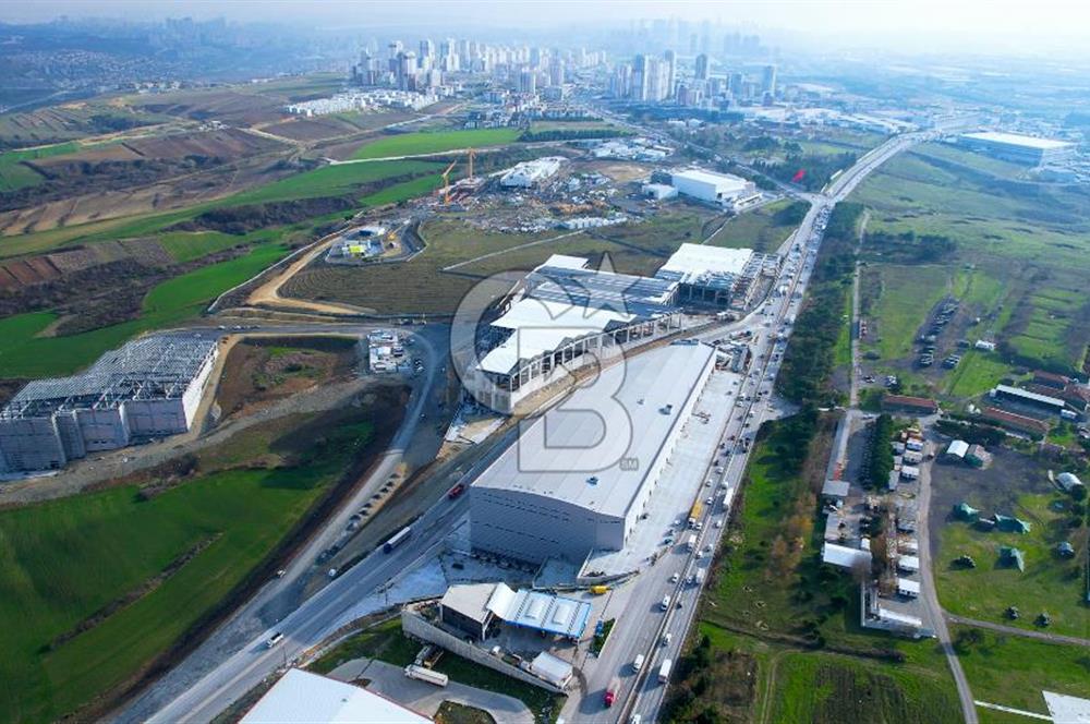 HADIMKÖY YOLU ÜZERİNDE A SINIFI 14.000M²H:9,40 8 RAMPA DEPO