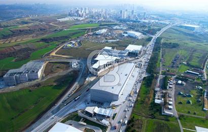 HADIMKÖY YOLU ÜZERİNDE A SINIFI 14.000M²H:9,40 8 RAMPA DEPO