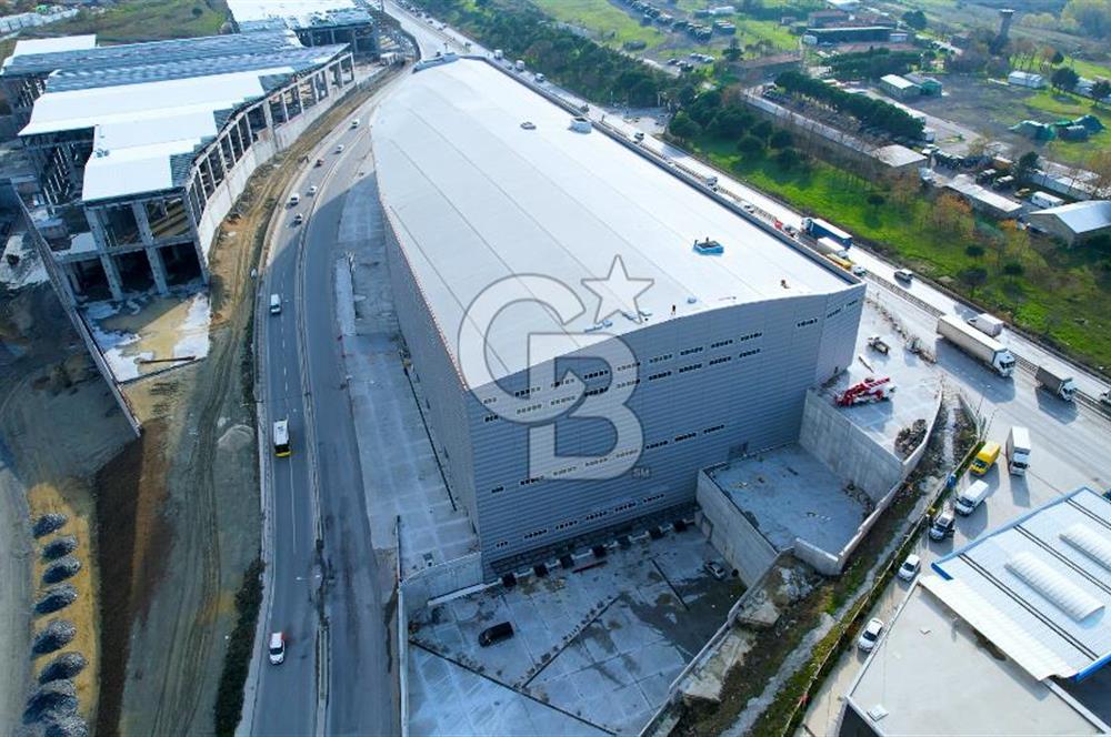 HADIMKÖY YOLU ÜZERİNDE A SINIFI 14.000M²H:9,40 8 RAMPA DEPO
