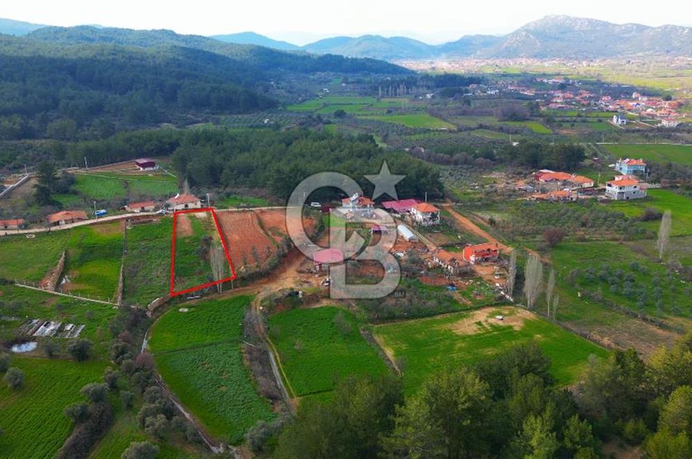 Muğla Menteşe Yenice'de içine 250 m2 ev yapılabilinecek Köy içi İmarlı Tarla