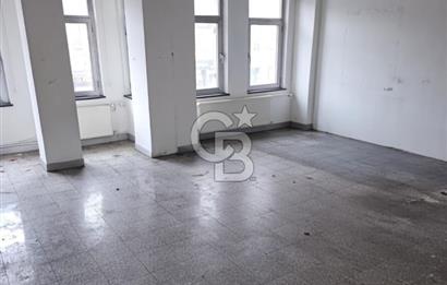 Bankadan Satılık Fatih Kirmasti’de Tarihi ve Prestijli Gayrimenkul – Ticaretin Kalbinde Yatırım Fırsatı