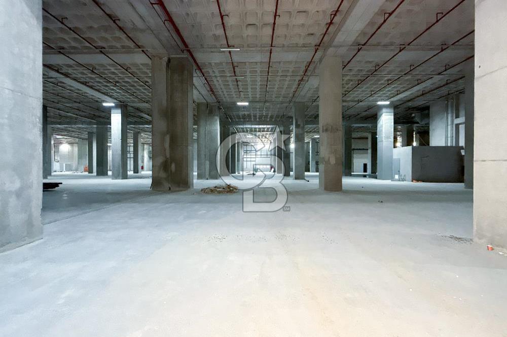 HADIMKÖY YOLU ÜZERİNDE A SINIFI 14.000M²H:9,40 8 RAMPA DEPO