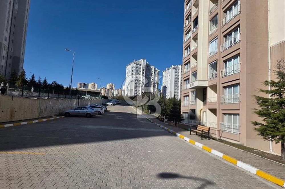 Ankara Yapracık'ta, pazar yerine yürüme mesafesinde 2+1 kiralık daire fırsatı!
