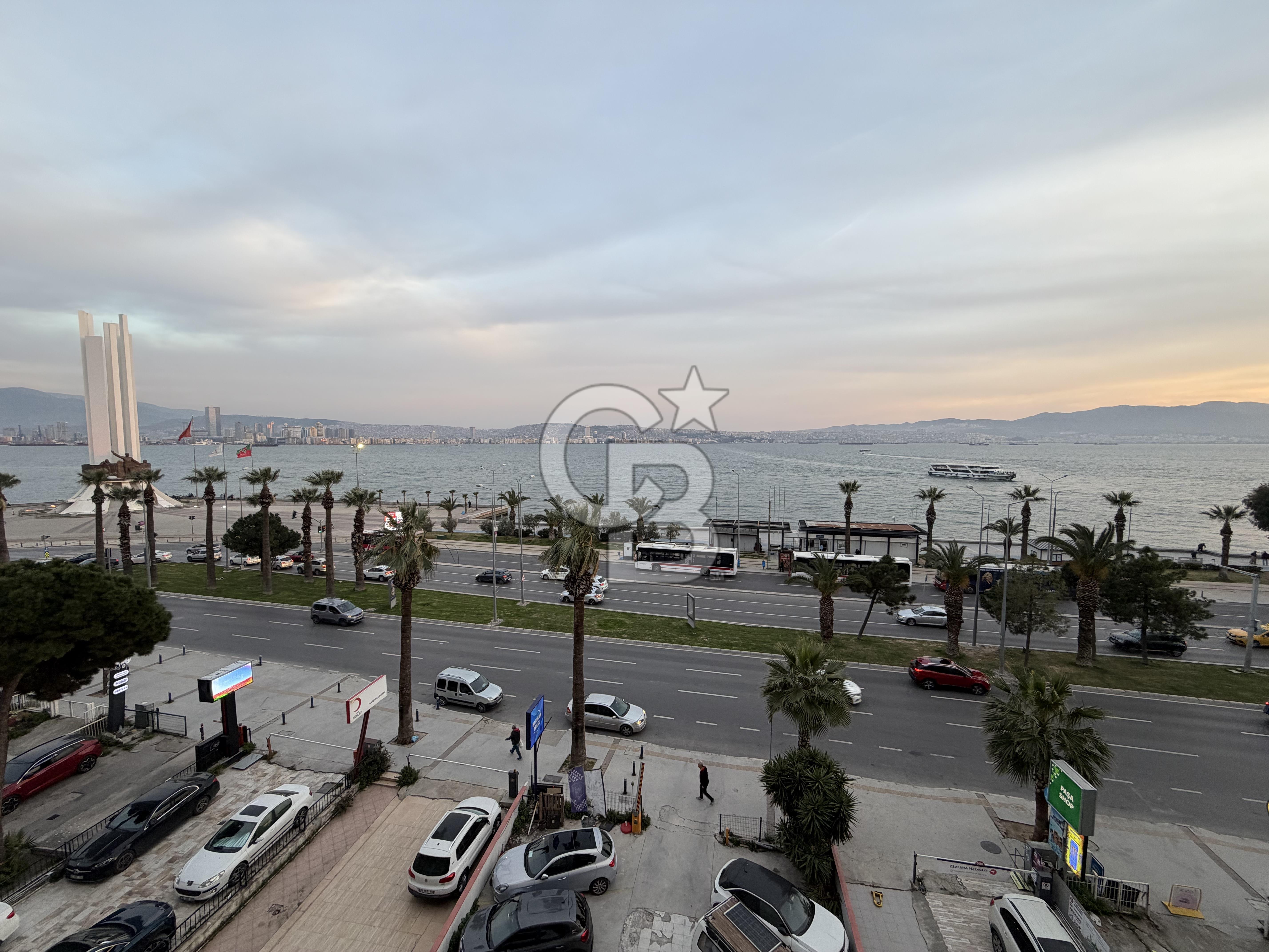 KARŞIYAKA VAPUR İSKELESİ KARŞISI EŞYALI KİRALIK 2+1 DAİRE