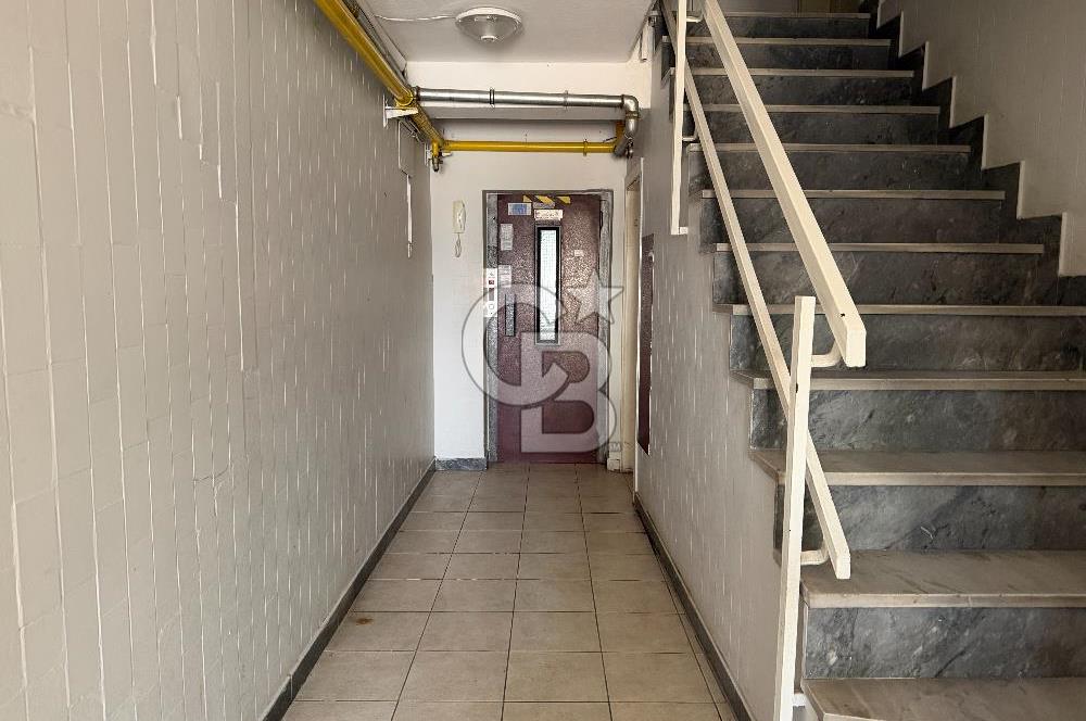 KARŞIYAKA VAPUR İSKELESİ KARŞISI EŞYALI KİRALIK 2+1 DAİRE