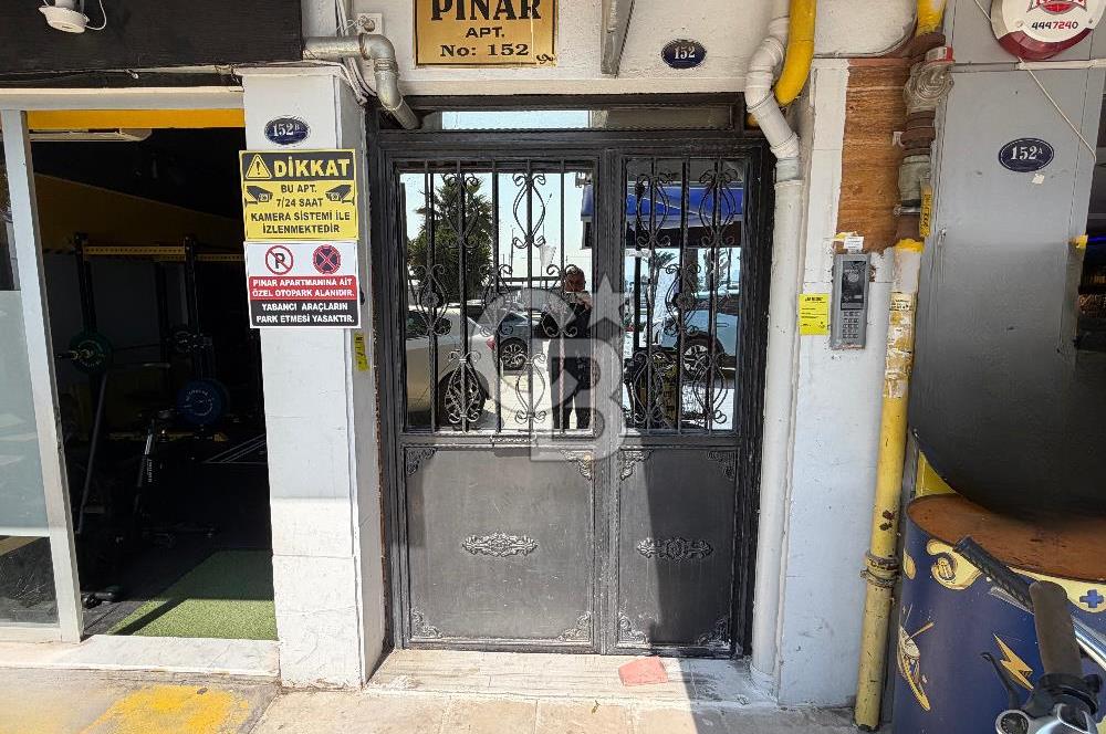 KARŞIYAKA VAPUR İSKELESİ KARŞISI EŞYALI KİRALIK 2+1 DAİRE