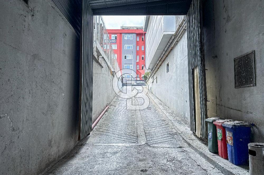 BEYLİKDÜZÜ OSB DE PRESTİJLİ MÜSTAKİL SATILIK FABRİKA 8.500 m2