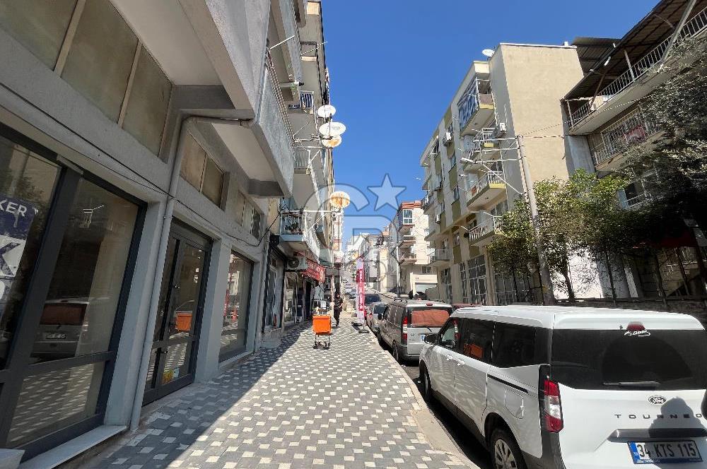 Bayraklı da dükkan