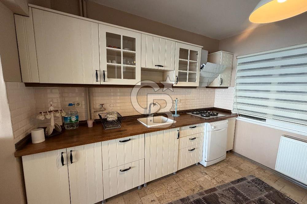 KARŞIYAKA VAPUR İSKELESİ KARŞISI EŞYALI KİRALIK 2+1 DAİRE