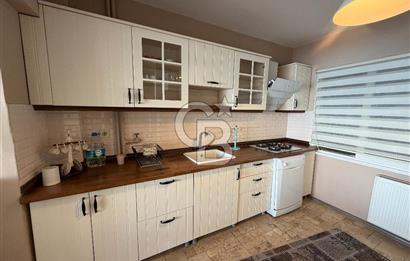 KARŞIYAKA VAPUR İSKELESİ KARŞISI EŞYALI KİRALIK 2+1 DAİRE