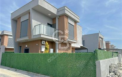 Kuşadası Lavinya Konaklarında tam müstakil kiralık villa