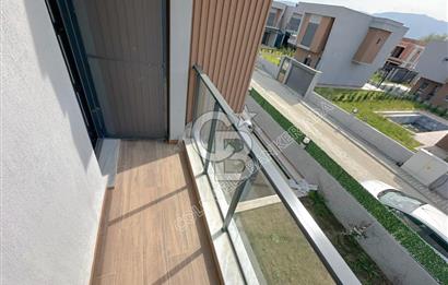 Kuşadası Lavinya Konaklarında tam müstakil kiralık villa