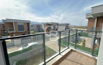 Kuşadası Lavinya Konaklarında tam müstakil kiralık villa