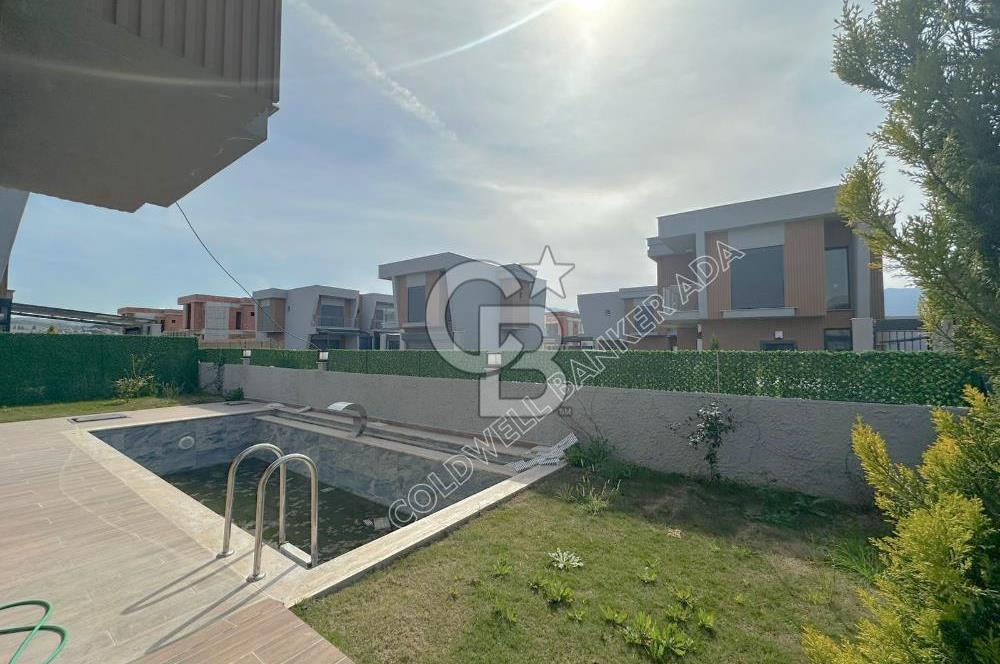 Kuşadası Lavinya Konaklarında tam müstakil kiralık villa