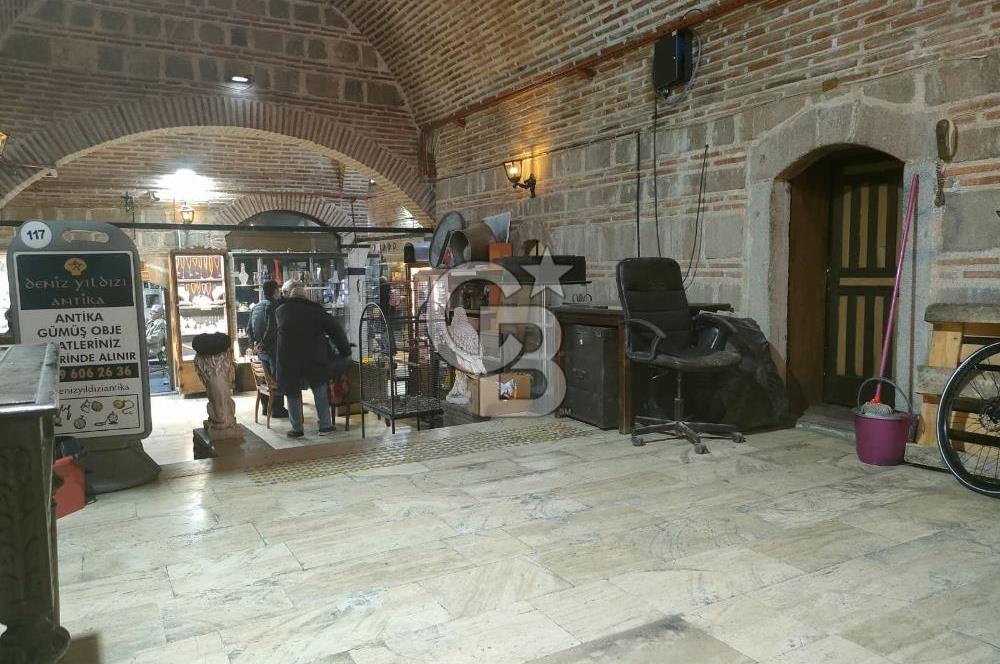 Kızlarağası Han'ında Kiralık Dükkan