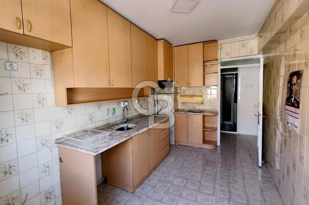 Buca Efelerde Merkezi Konumda, Geniş ve Ferah Kiralık 3+1 Daire