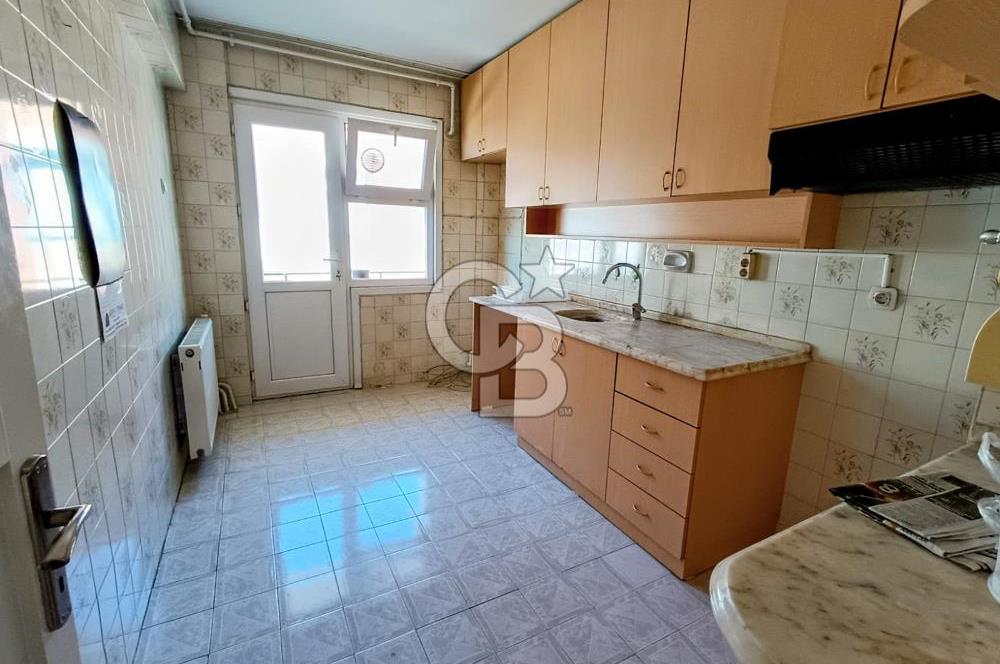 Buca Efelerde Merkezi Konumda, Geniş ve Ferah Kiralık 3+1 Daire
