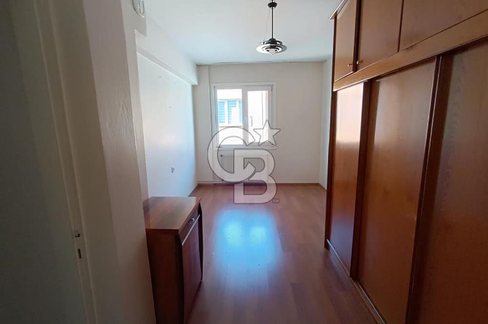 Buca Efelerde Merkezi Konumda, Geniş ve Ferah Kiralık 3+1 Daire