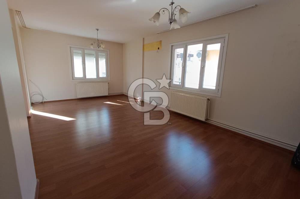 Buca Efelerde Merkezi Konumda, Geniş ve Ferah Kiralık 3+1 Daire