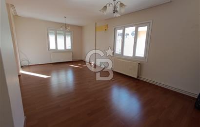 Buca Efelerde Merkezi Konumda, Geniş ve Ferah Kiralık 3+1 Daire