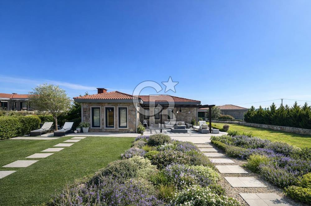 BOZCAADA AKVARYUM KÜME EVLERİNDE SATILIK TAŞ EV