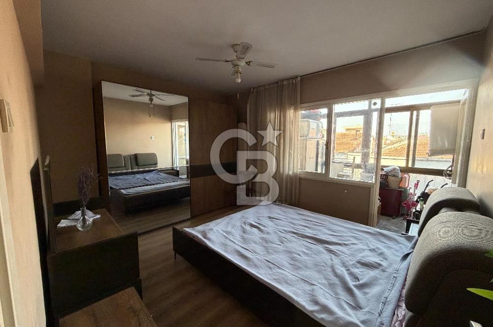 KARŞIYAKA VAPUR İSKELESİ KARŞISI EŞYALI KİRALIK 2+1 DAİRE