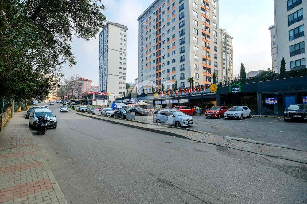 KARTAL YAKACIKTA 900M2 KURUMSAL KİRACILI SATILIK EMSALSİZ DÜKKAN