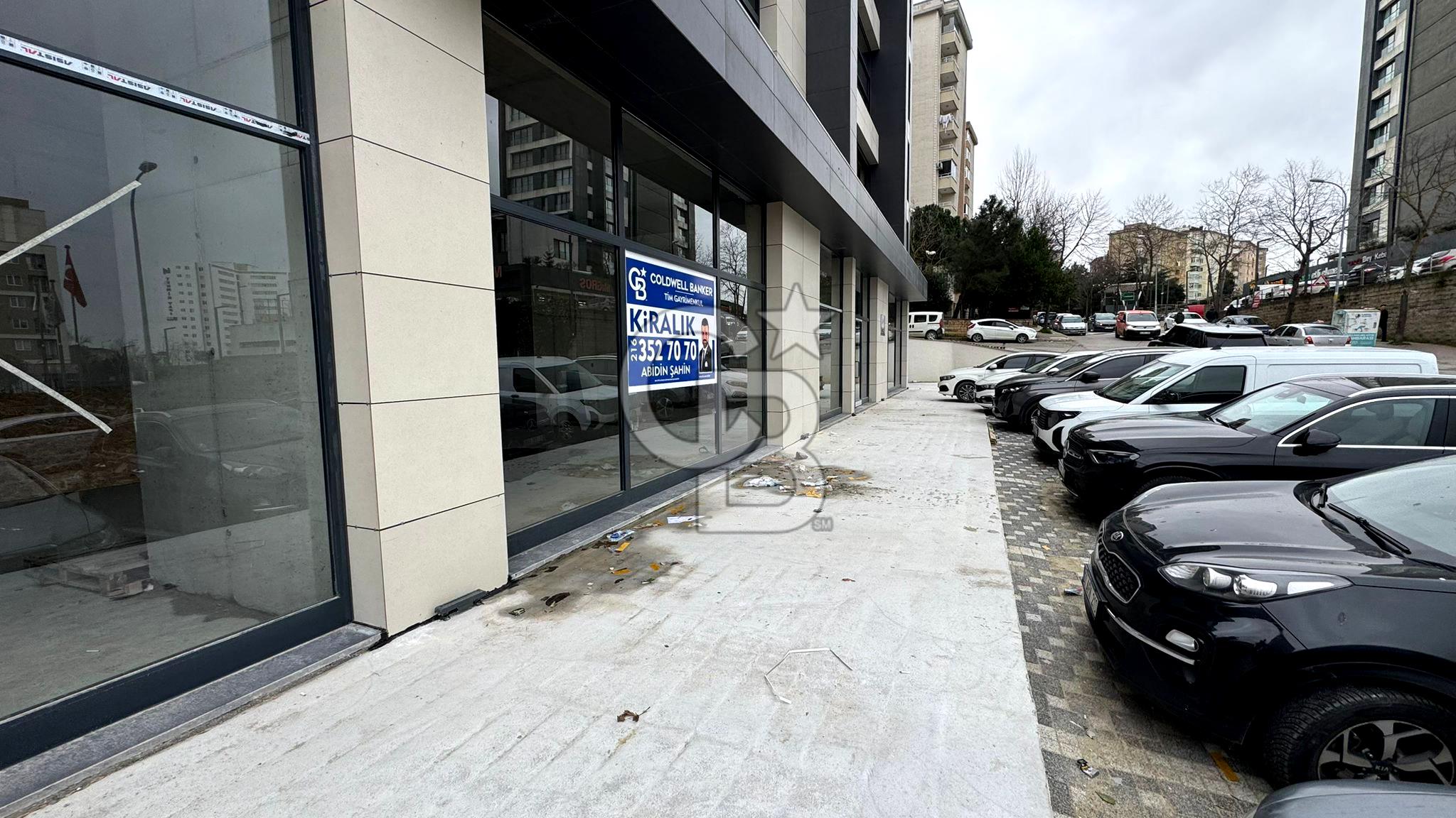 KARTAL UĞURMUMCUDA 850 M2 DÜZ GİRİŞ KDV AVANTAJLI KİRALIK DÜKKAN