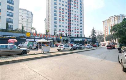 KARTAL YAKACIKTA 900M2 KURUMSAL KİRACILI SATILIK EMSALSİZ DÜKKAN
