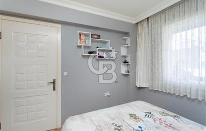 Yenifoça'da Satılık 2+1 Ara Kat Daire