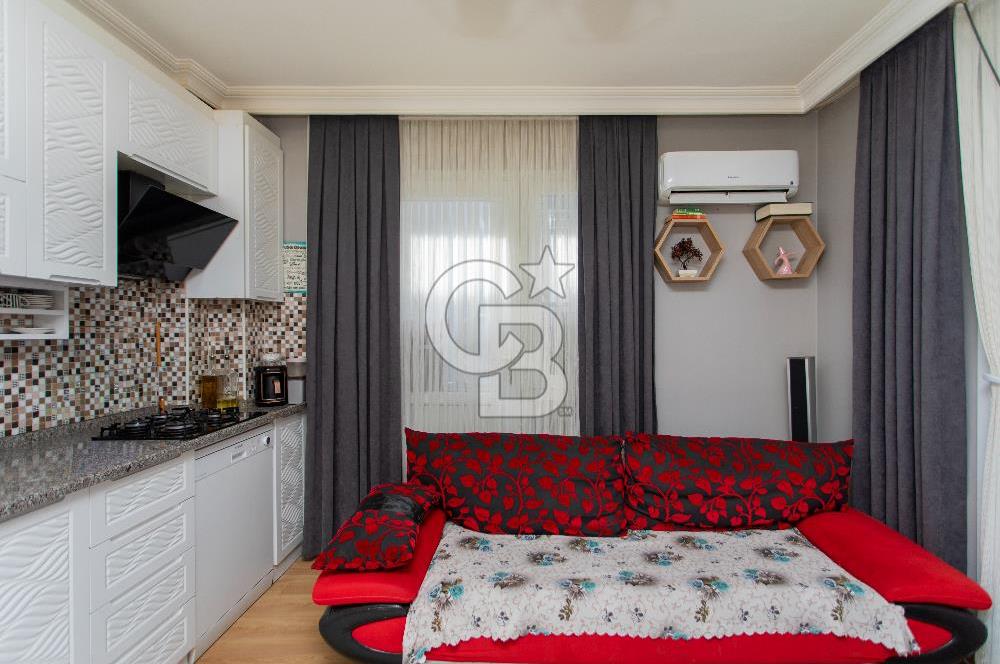 Yenifoça'da Satılık 2+1 Ara Kat Daire