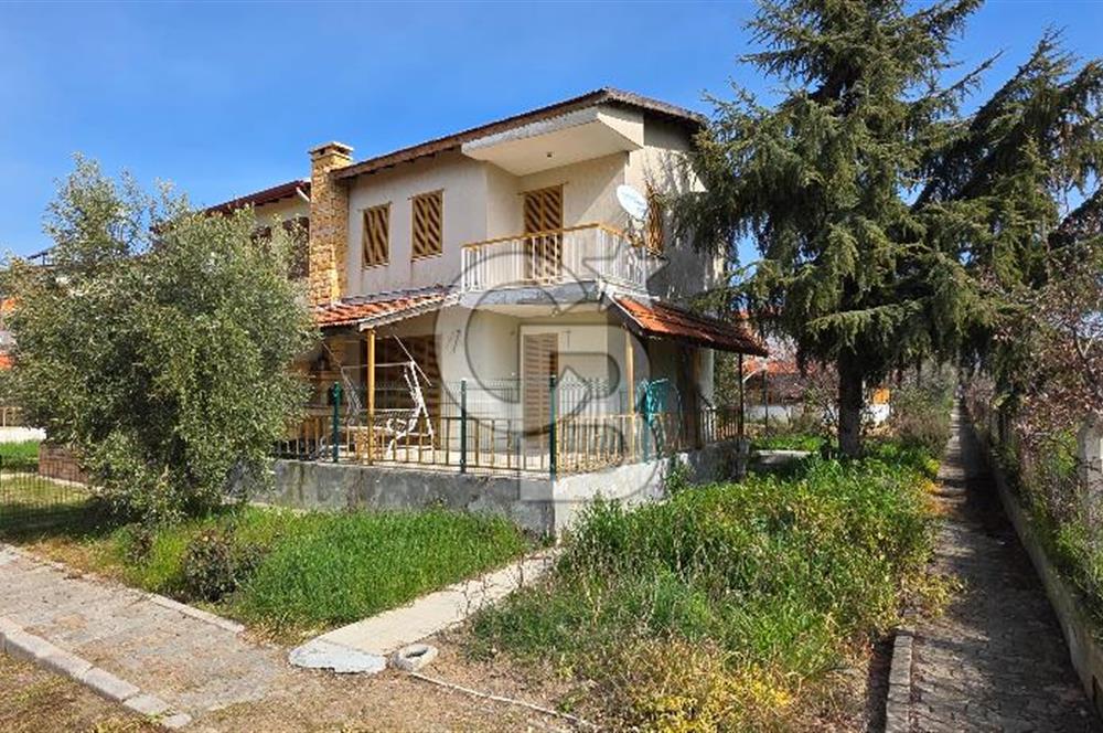 İZMİR DİKİLİ SALİHLERALTI'NDA 3+1 FIRSAT VİLLA