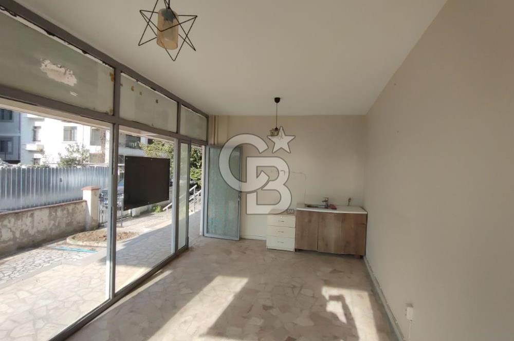 Altıntepe'de Çift Cepheli, Köşe Konumlu Kiralık Dükkan
