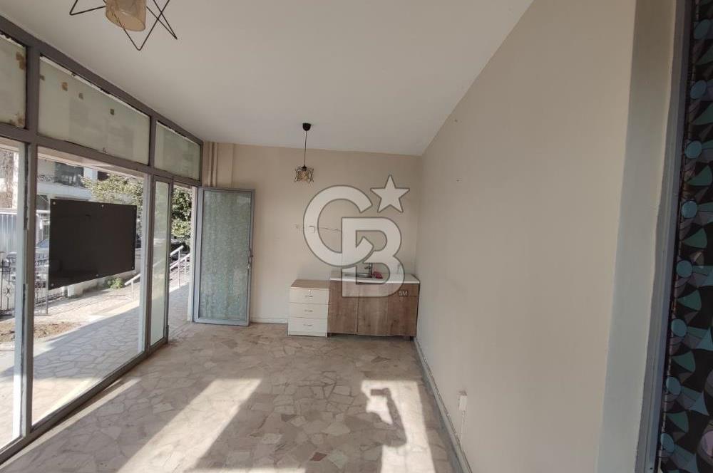 Altıntepe'de Çift Cepheli, Köşe Konumlu Kiralık Dükkan
