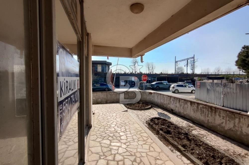 Altıntepe'de Çift Cepheli, Köşe Konumlu Kiralık Dükkan