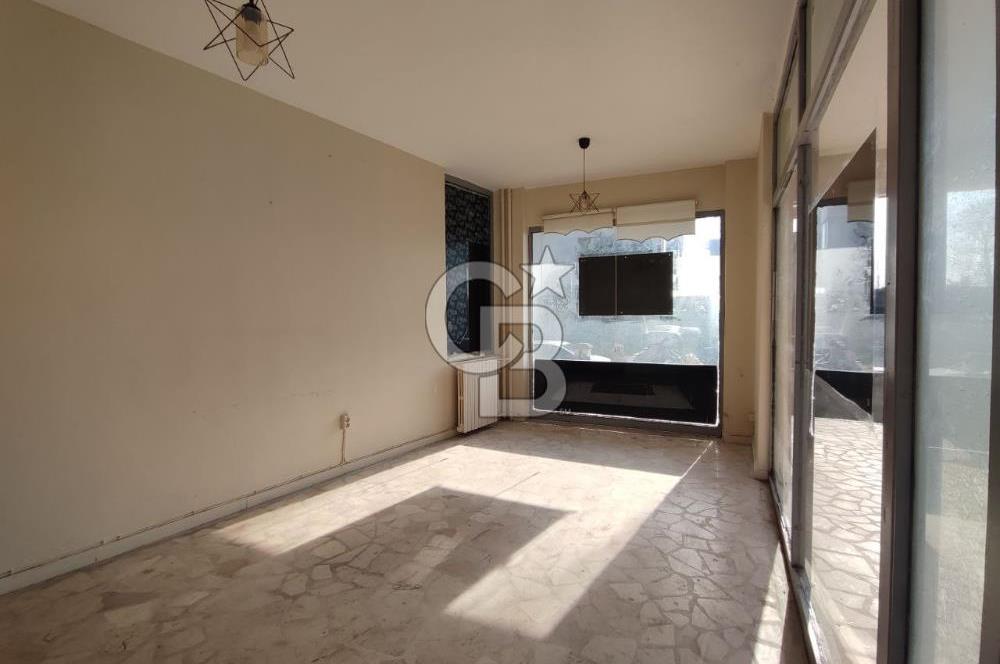 Altıntepe'de Çift Cepheli, Köşe Konumlu Kiralık Dükkan